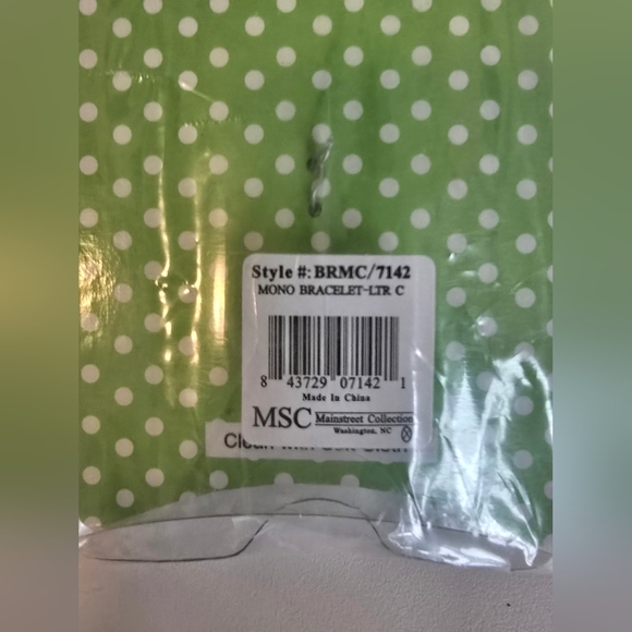 ⭐️ C, Silver Toned Oval Link Toggle Clasp Bracelet, Letter "C" Charm, Bracelet - Picture 6 of 10